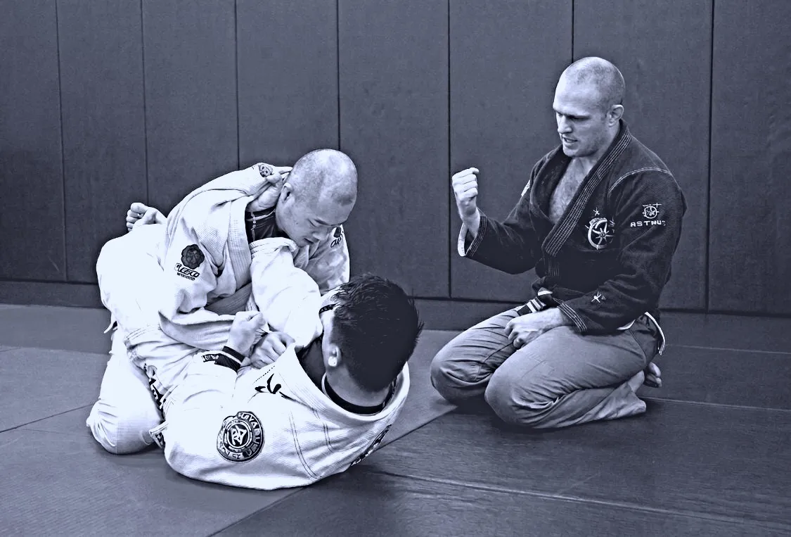Nic Gregoriades teaching a private jiu-jitsu lesson